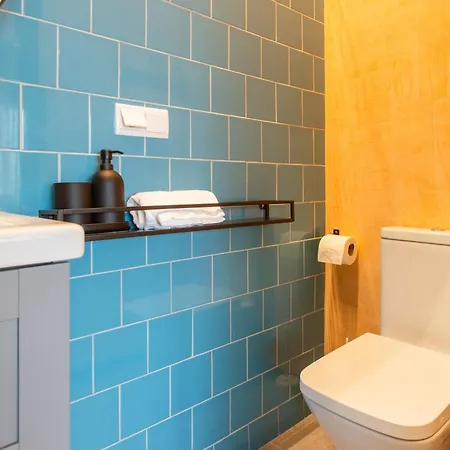 Social Hollywood פונשל