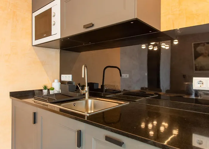 Affittacamere Social Hollywood Funchal (Madeira)