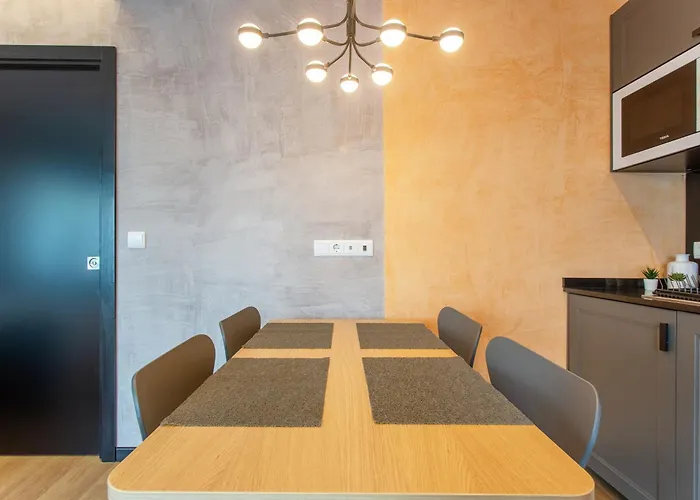 Social Hollywood 丰沙尔