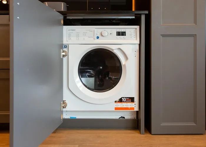 Social Hollywood Funchal (Madeira)